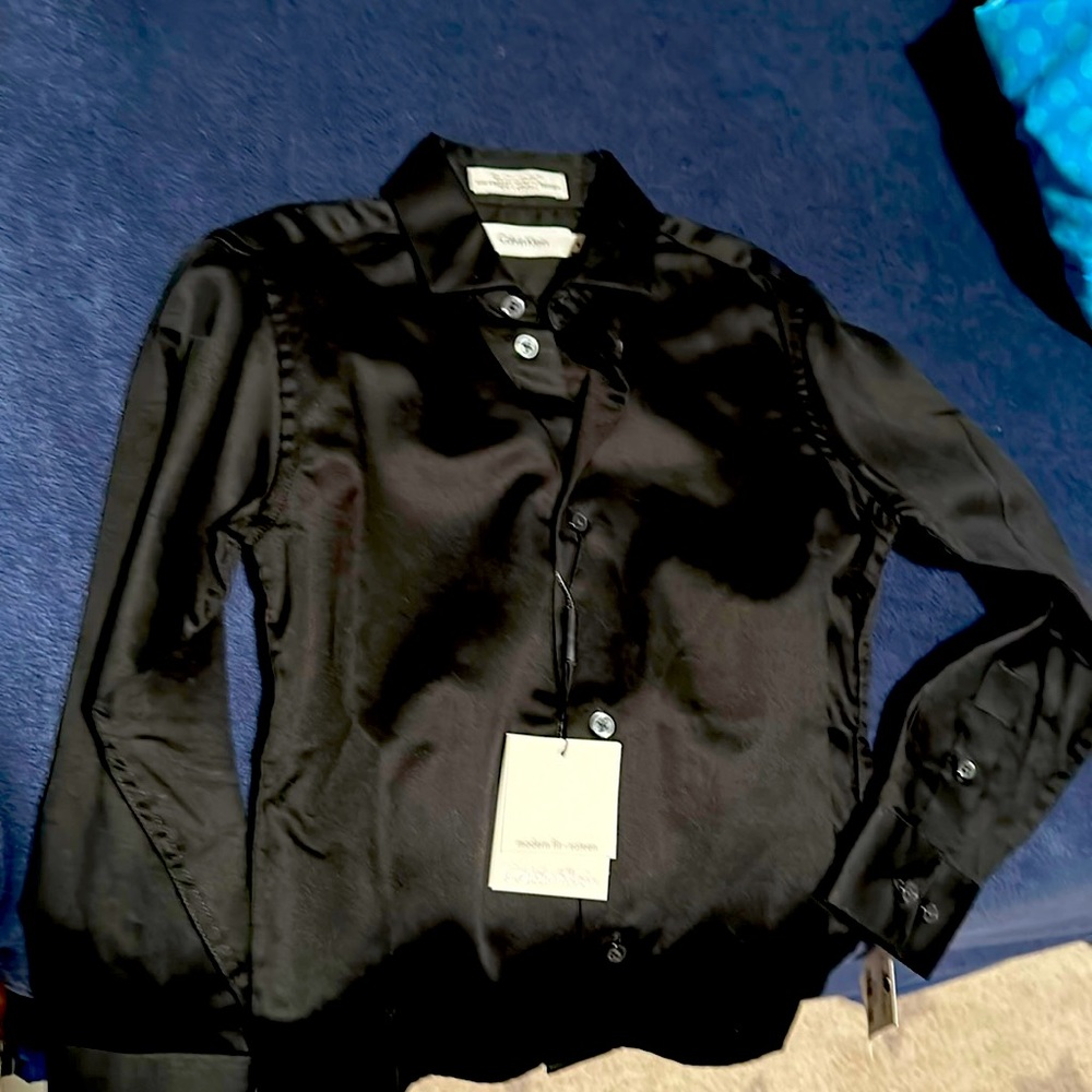 New with tags little boys size 6 Calvin Klein Dress shirt